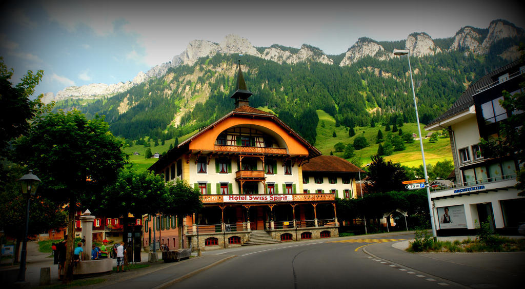 Hotel Kurhaus Fluehli Luaran gambar